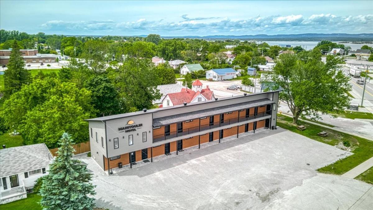 Manitoulin Motel Little Current Exterior photo